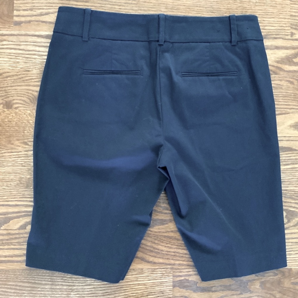 Bermuda shorts. - Picture 2 of 3